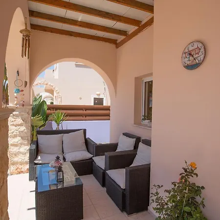 فيلة Beautiful 5 Star Holiday In A Prime Location In Sotira, Book Early To Secure Your Dates, Sotira 1200