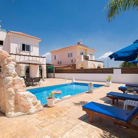 Beautiful 5 Star Holiday In A Prime Location In Sotira, Book Early To Secure Your Dates, Sotira 1200 * أيا نابا