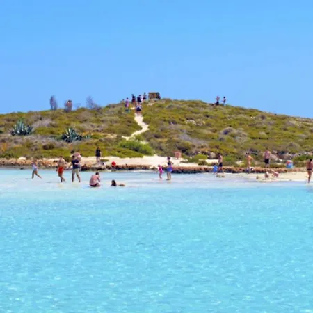 Beautiful 5 Star Holiday In A Prime Location In Sotira, Book Early To Secure Your Dates, Sotira 1200 فيلة